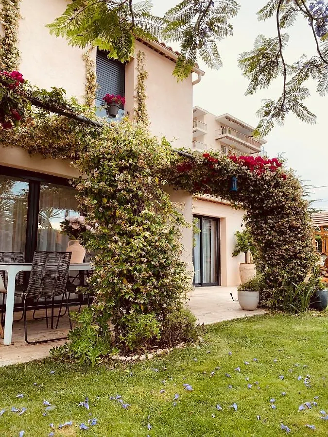 Villa Elimia Piscine Privee & Chauffee Antibes Pansiyon